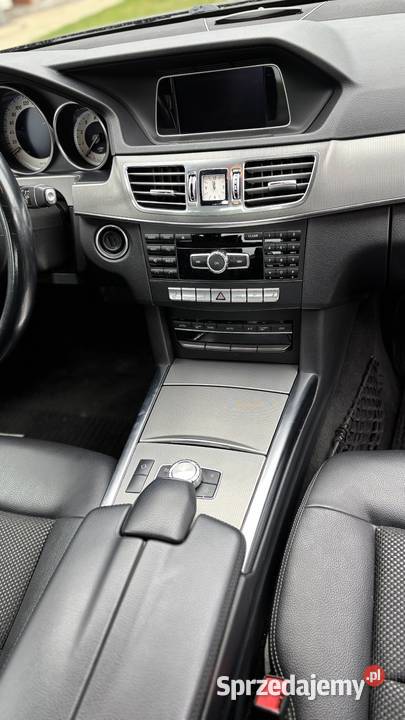 MercedesBenz E200 W212 20 Benzyna 184 Rok produkcji 2013 Sulechów sprzedam