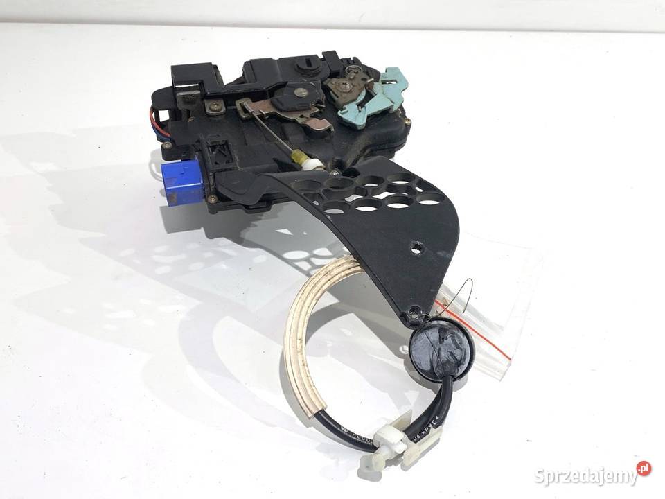 ZAMEK DRZWI LEWY TYŁ VW TOUAREG SUV 7L0839015 osobowe