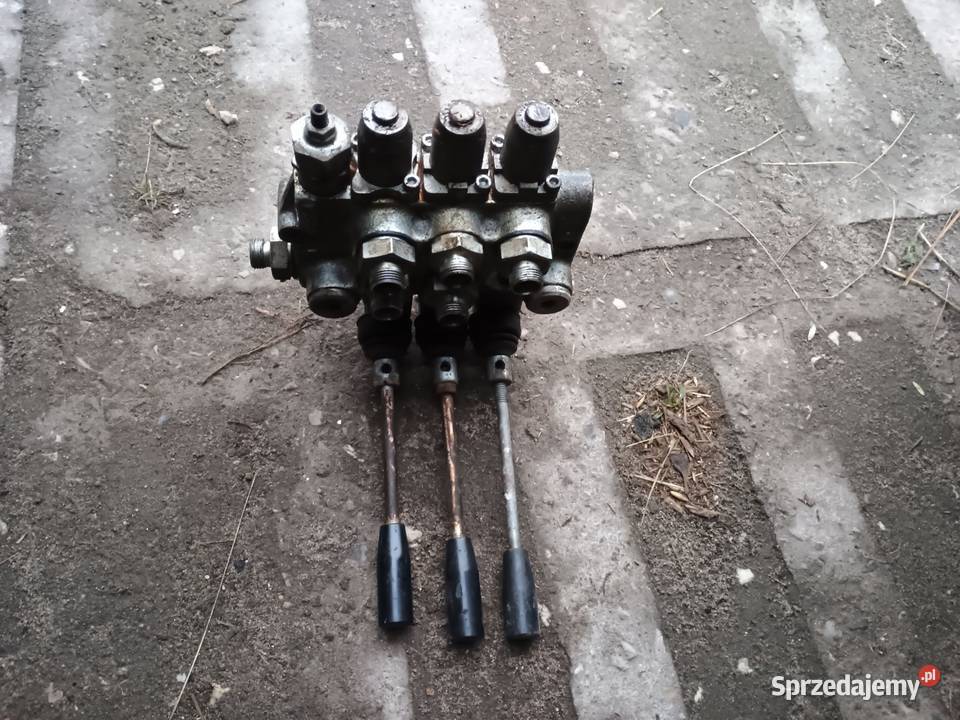 Rozdzielacz 3 sekcyjny łódzkie Bukowiec Opoczyński sprzedam