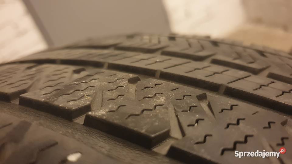Opony 4 x 23555 R17 56mm DWIE Radom