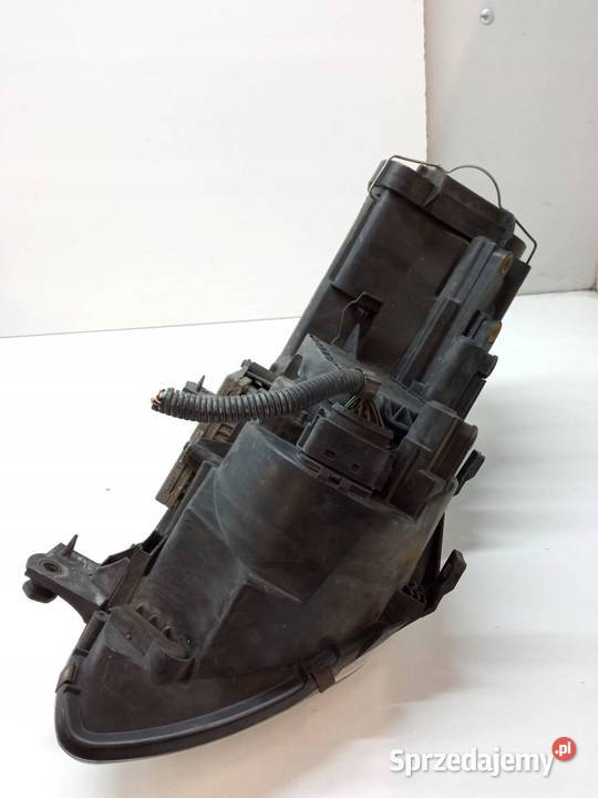 LAMPA PRZÓD LEWA XENON EUROPA 0301205271 VW