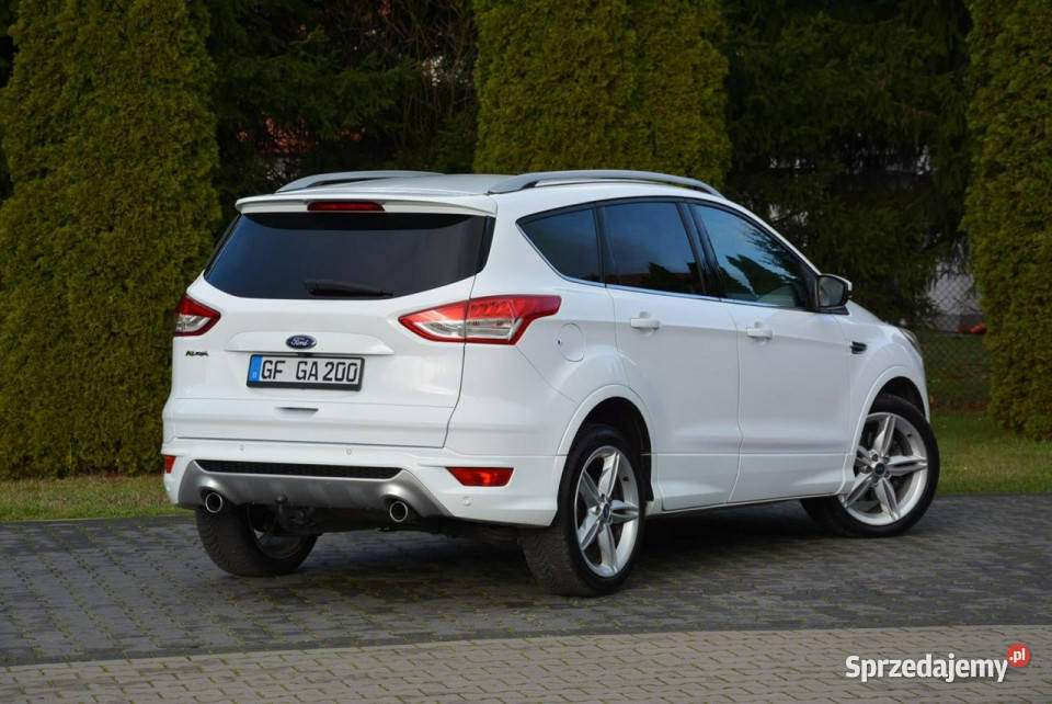 Ford Kuga Individual Radar ACC Skóry Panorama serwisowany w ASO Ostrów Mazowiecka