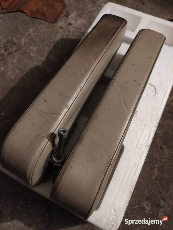Podłokietnik A8S8 D2 przedlift Złoczew