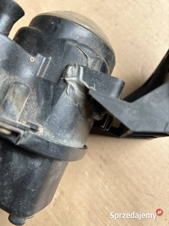 Mocowanie halogenu halogen Audi a6c5 prawy przód Bydgoszcz
