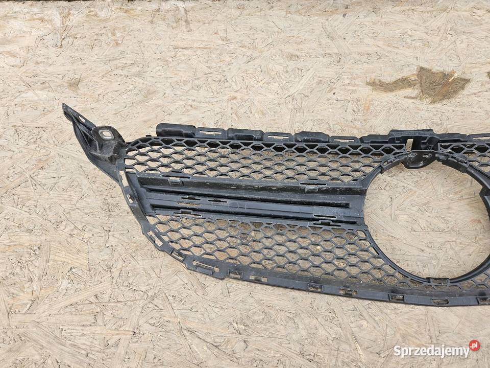 MERCEDES W205 AMG 43 GRILL ATRAPA ZDERZAKA PRZÓD Międzychód