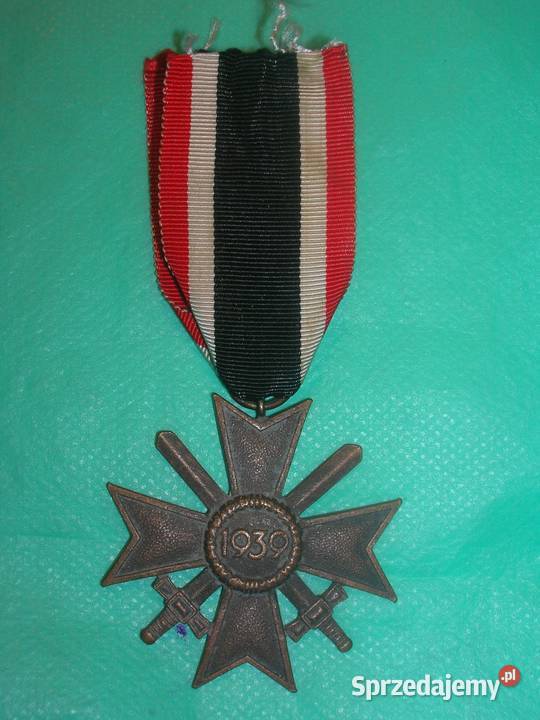 Krzyż KVK z mieczami sygnowany