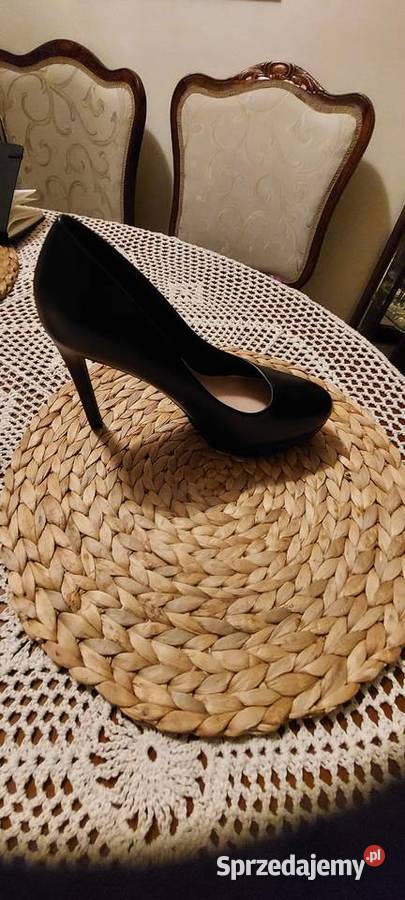 Piękne nowe czarne szpilki łódzkie Łódź