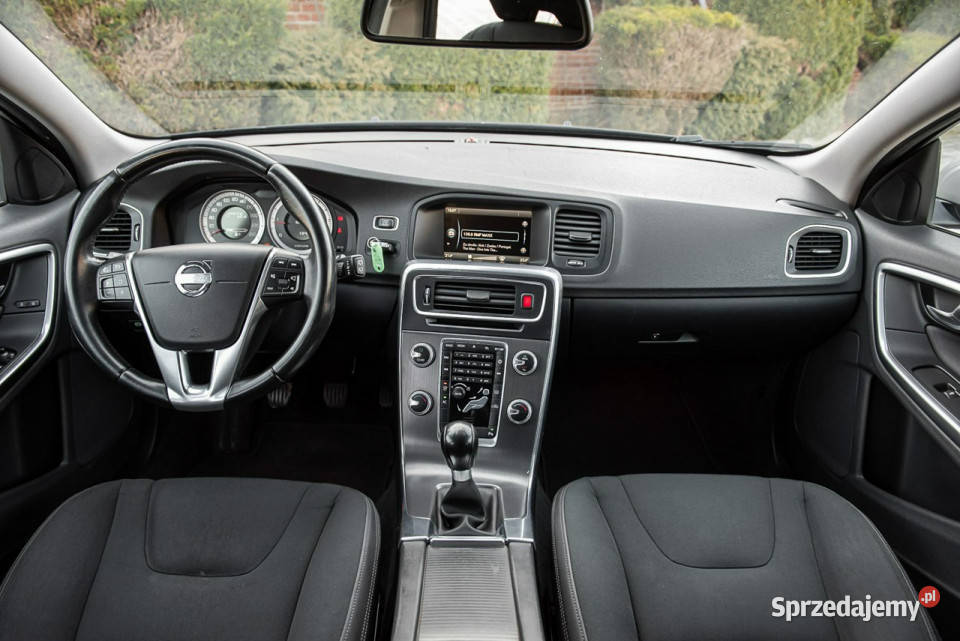 Volvo V60 RDesign 20d D4 163 5 cylindrowy Manual Zwoleń