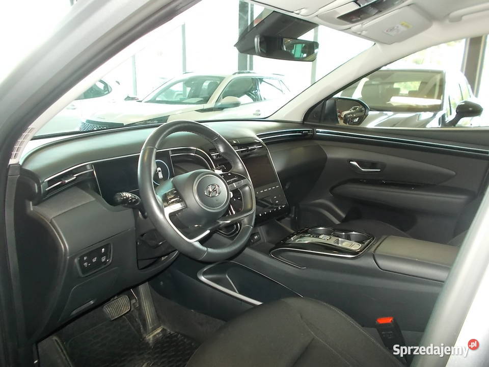 HYUNDAI TUCSON 16 benzyna hybryda Automat salon Zarejestrowany w Polsce sprzedam