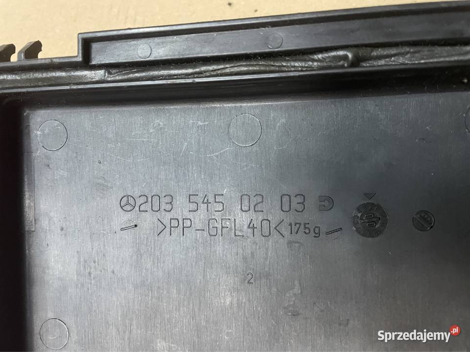 Obudowa skrzynki bezpieczników 2035450203 osobowe Szczecin sprzedam