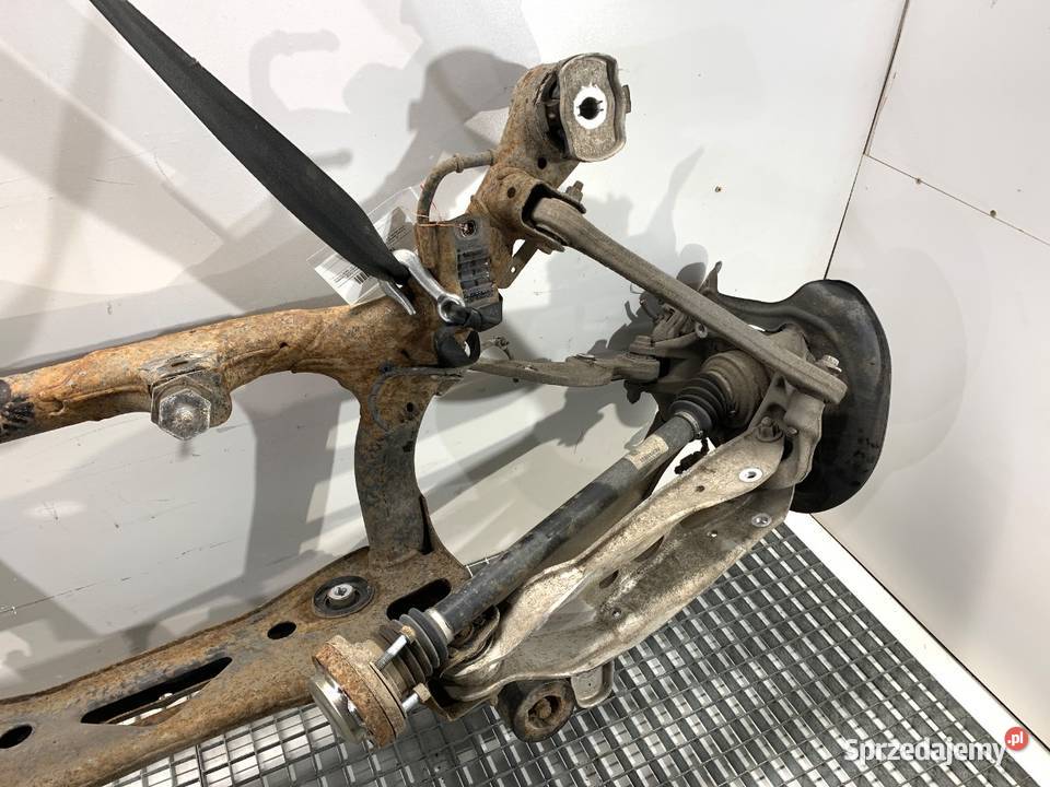 BELKA TYŁ AUDI Q8 SUV TYLNA ZAWIESZENIA