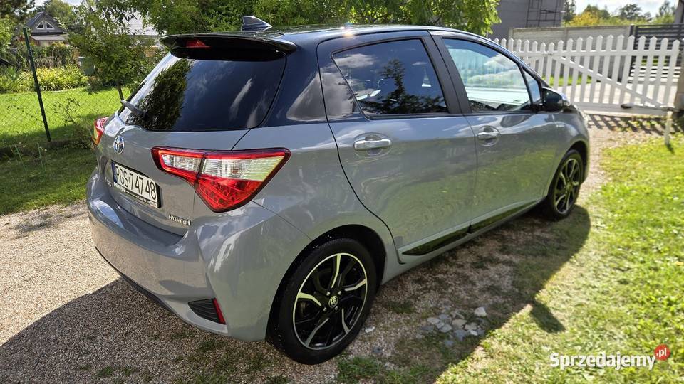 Toyota Yaris Hybryda Automat Najbogatsza Wersja Zarejestrowany w Polsce Gdańsk