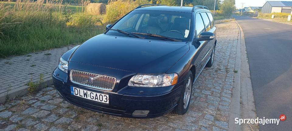 Volvo V 70,D5,185 koni,niski przebieg,6 biegów manual,skóra,ksenony