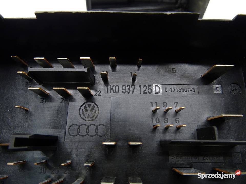 SKRZYNKA BEZPIECZNIKÓW 1K0937125D A3 8P LEON II małopolskie