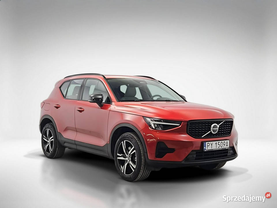 Volvo XC 40 B3 Plus Dark aut Z Polskiego Salonu Warszawa