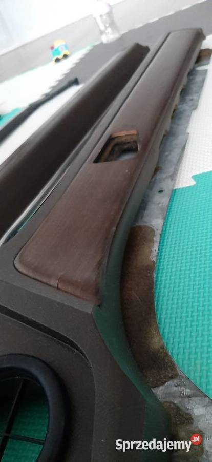 Parapet brazowy z drewnianym dekorem bmw e23