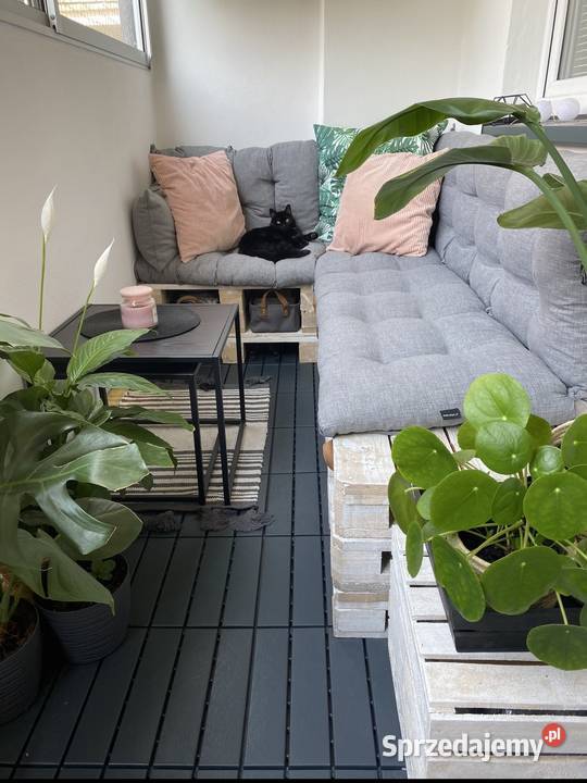 Sofa z Palet na BalkonTaras