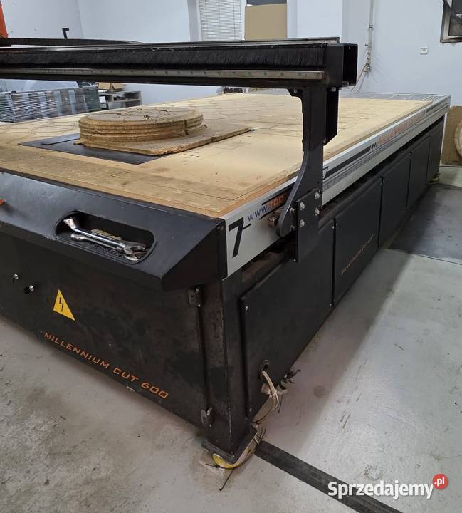 ZESTAW Termoformierka próżniowa i Ploter