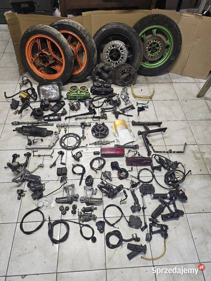 Kawasaki GPZ 600 części owiewka koło licznik Jelenia Góra