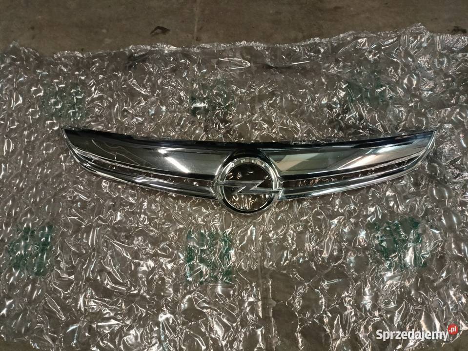 Chrom atrapy opel corsa D lift 13286001 listwy na zderzak łódzkie Czechy