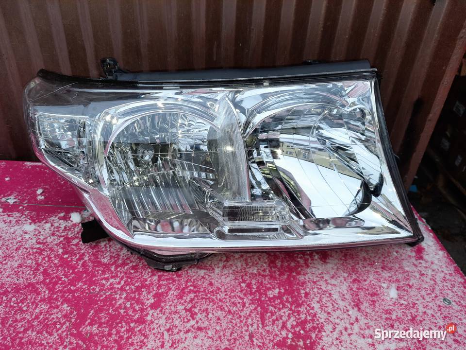 Toyota Land Cruiser 0712 Lampa przednia prawa Pruszków