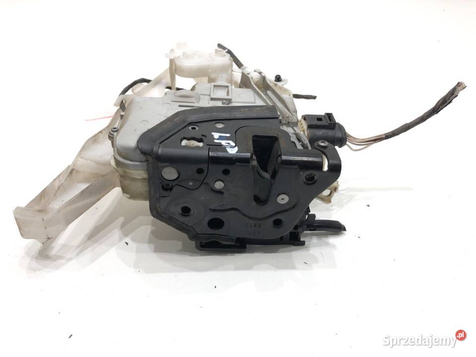 ZAMEK DRZWI LEWY PRZÓD VW PASSAT B7