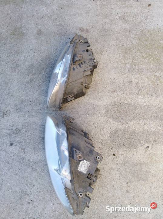 Lampy a4 b7 EU kompletne osobowe Pakosław sprzedam