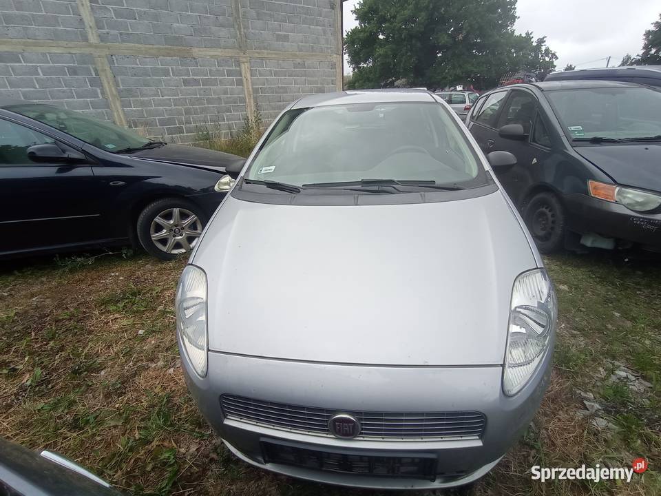 Fiat Punto 12 48 kW 2009 r dawca części Rok produkcji 2009 Szklarka Myślniewska