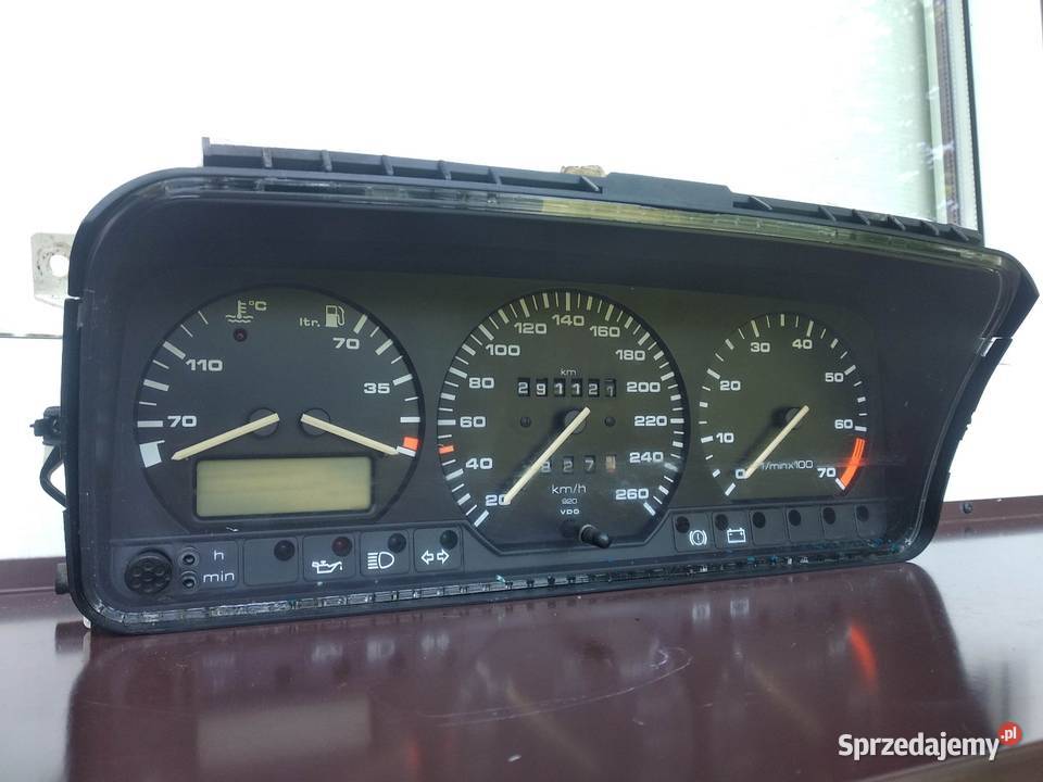 VW Passat B3 licznik zegary prędkościomierz 260 osobowe Liczniki i zegary Sieradz sprzedam
