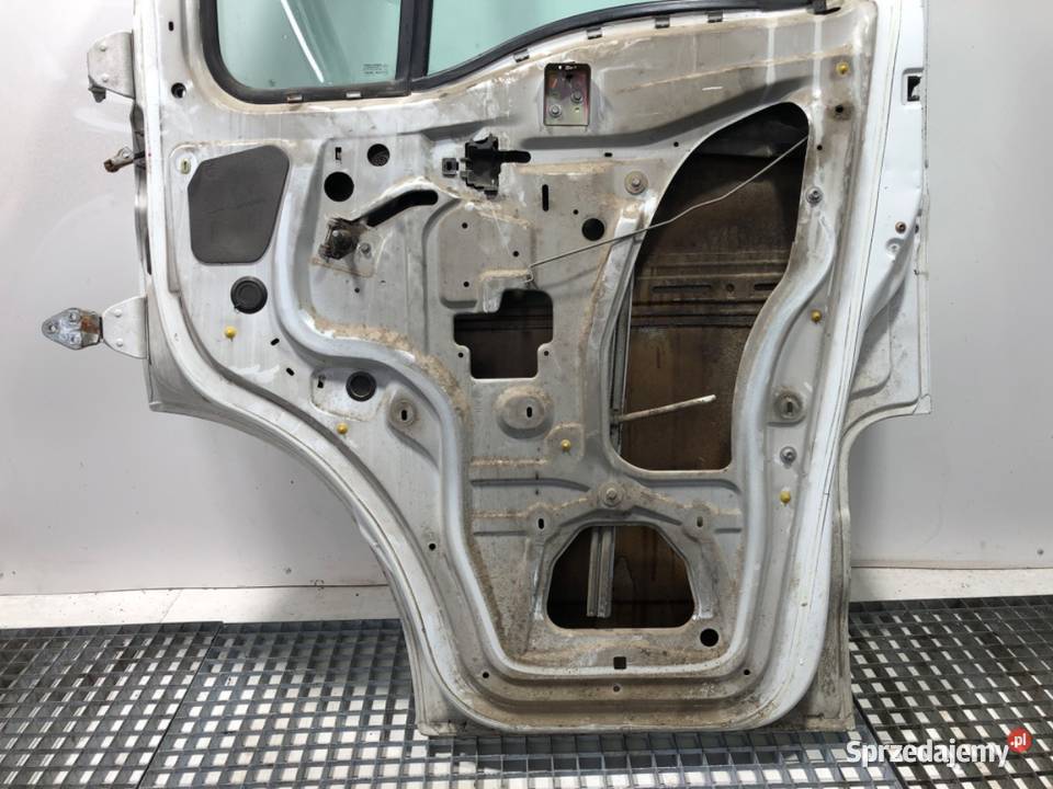 DRZWI PRAWY PRZÓD RENAULT MASTER II Hatchback