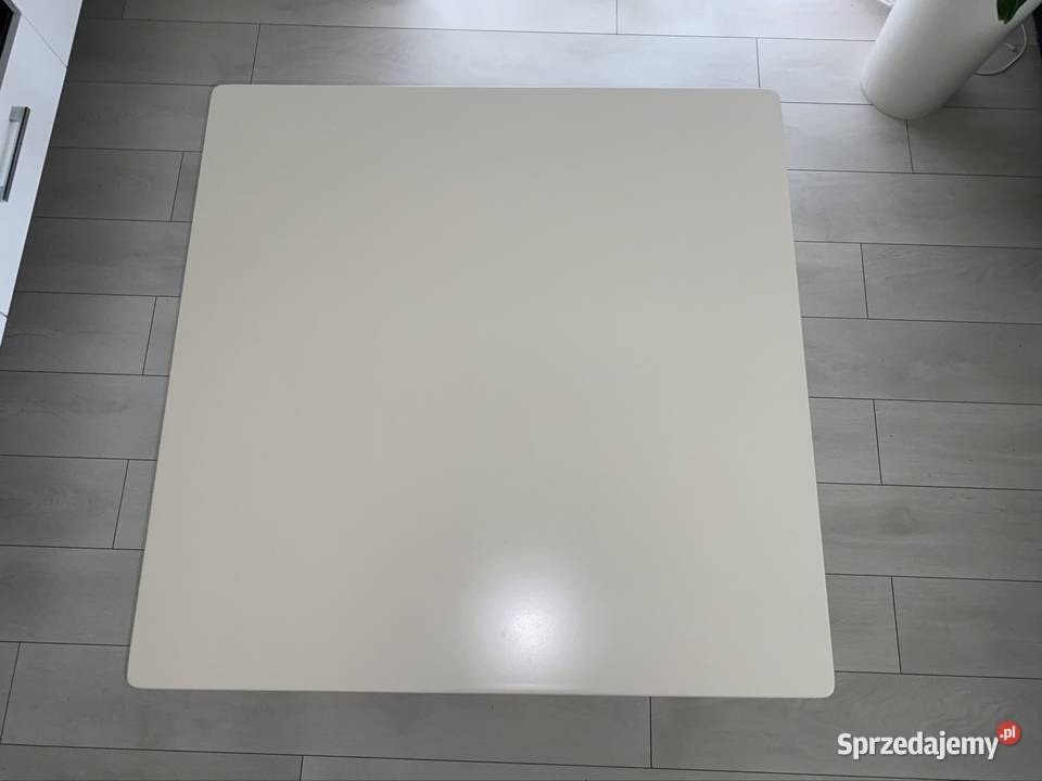 Piękny masywny stół 80x80 Pysznica