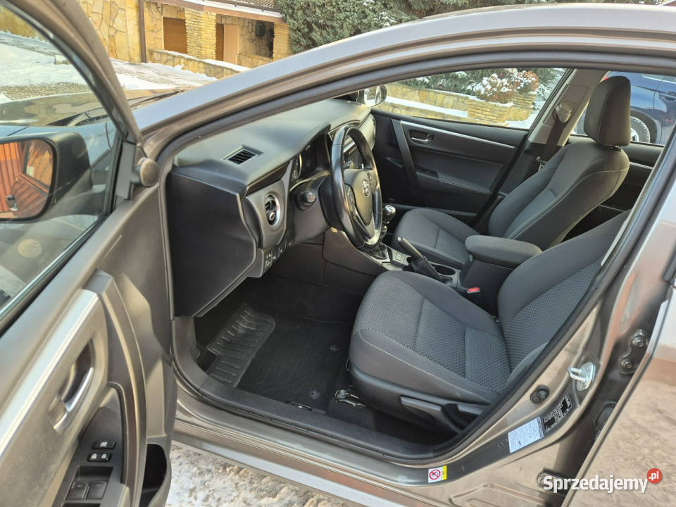 Toyota Corolla 16B 2017r Salon Polska 1 aluminiowe felgi mazowieckie Radom