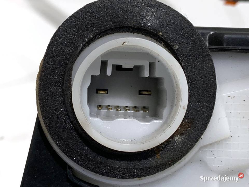 ZAMEK DRZWI LEWY PRZÓD TOYOTA YARIS III podkarpackie sprzedam