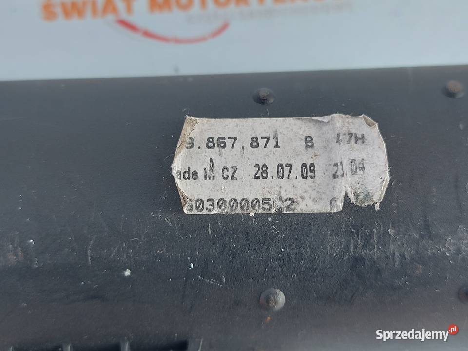 SKODA FABIA II 12r roleta bagażnika 5J9867871B osobowe Części samochodowe Kielce