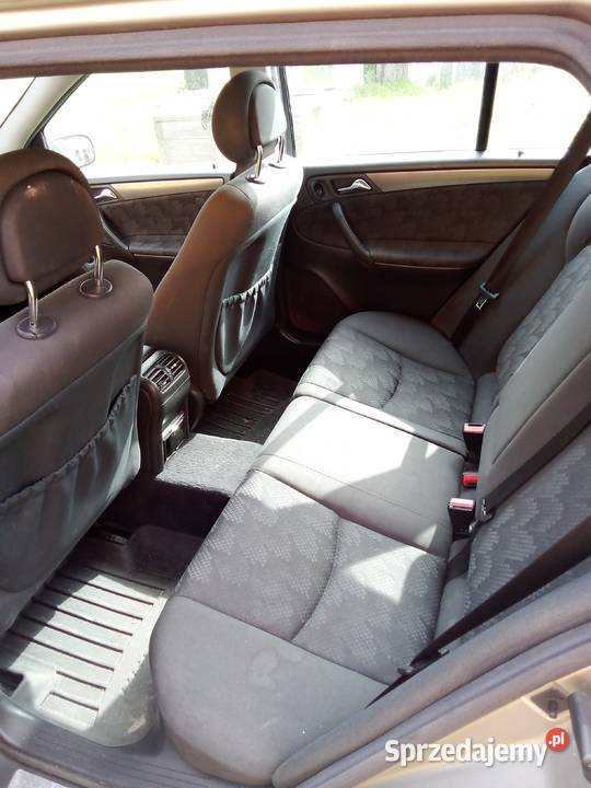 MercedesBenz C180 z 2004 roku Mosty