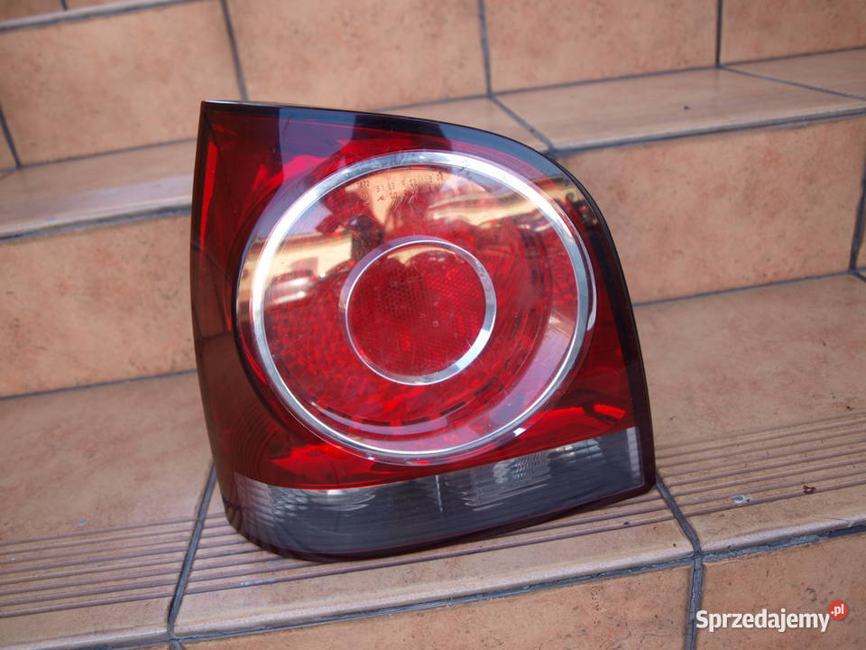 VW Polo lampa lewa tył 35 drzwi 2005 2009r Kalisz