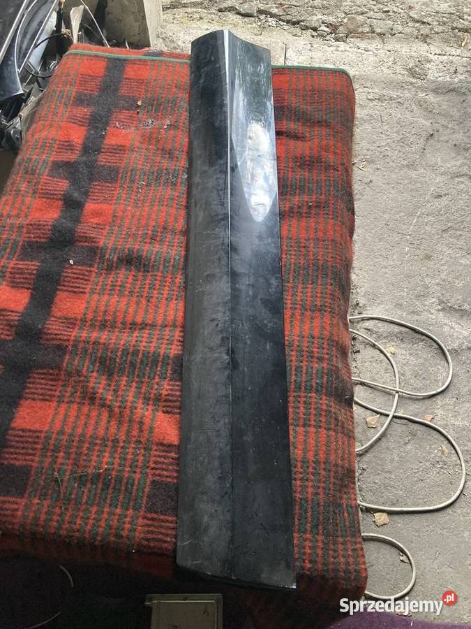 Listwa dzwi prawa Audi q7 4L0853960ef Wolsztyn