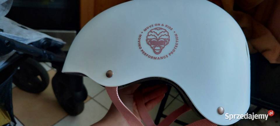 Kask movino nowy dziewczynki rozmiar 5458 Kaski i odzież Szczecin sprzedam
