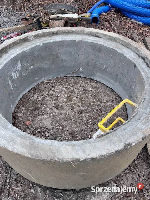 betonowe kręgi do studni fi1200mm 120 różne