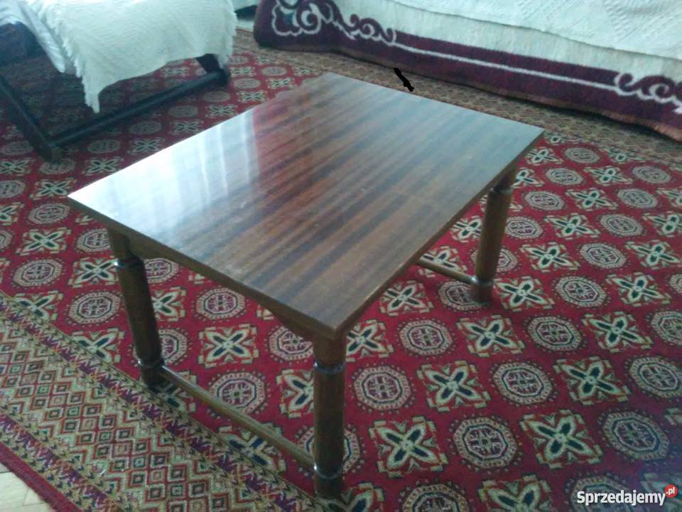 stolik kawowy drewniany PRL, dywan 2x3m