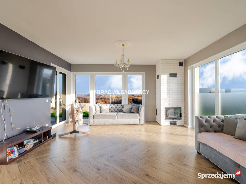 Dom wolnostojący Krzyszkowice 376m2