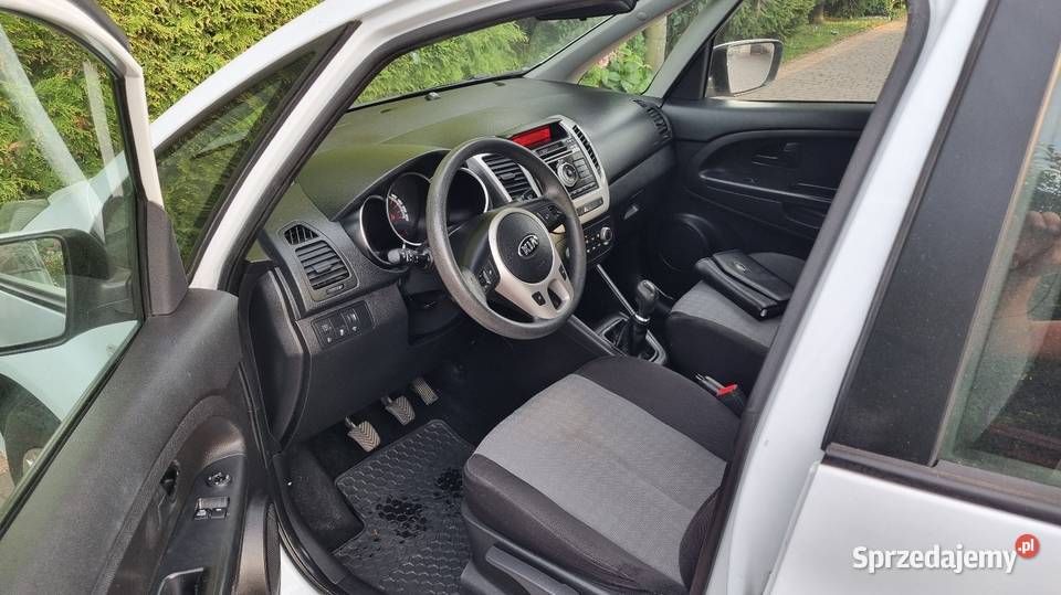 14 benzyna bezwypadkowy 97800 4/5 Żytniów sprzedam