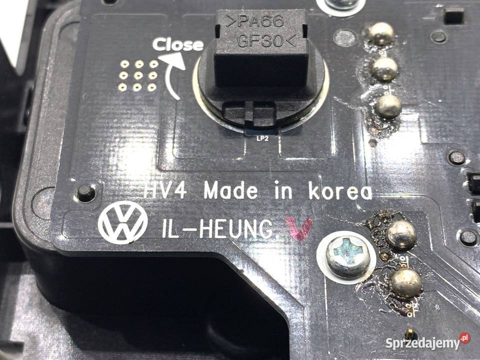 LAMPA SUFITOWA VW GOLF VII 3B0035711B Kombi osobowe sprzedam