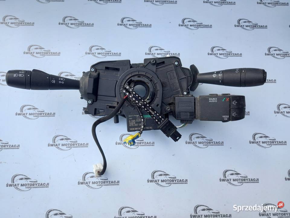 RENAULT TRAFIC III 15r przełącznik zespolony Rok produkcji 2015 Kielce