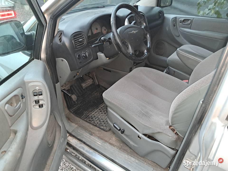 Chrysler voyager 38 2007r lift uszkodzony Samochody osobowe Piaski sprzedam