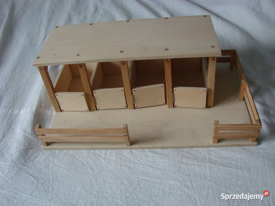 drewniana zagrodastajnia zabawka pomorskie Pruszcz Gdański