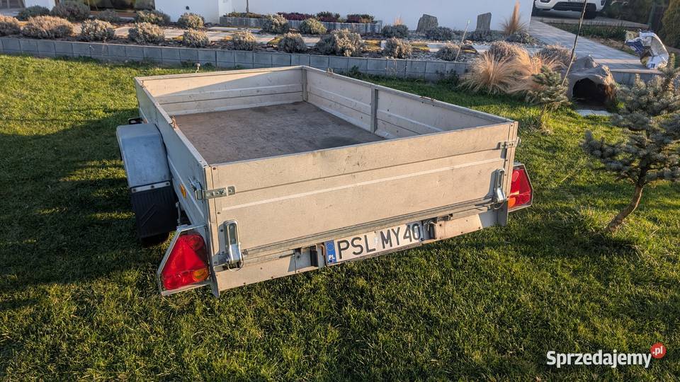 Sprzedam przyczepę z najazdami 151cmx271 pow Konin