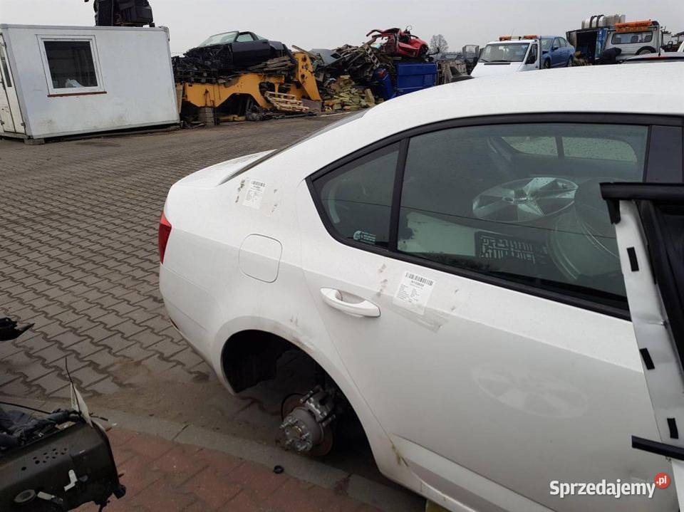 ĆWIARTKA BŁOTNIK PRAWY TYŁ SKODA OCTAVIA III Lipno