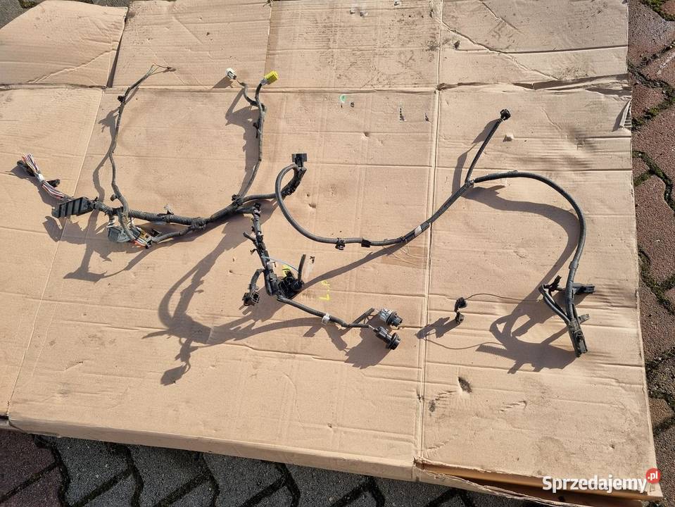 WIĄZKA INSTALACJA POD MASKĄ LEWA TOYOTA HILUX osobowe