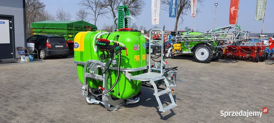 Producent Tolmet Opryskiwacz Klara 1200L 1000L Opryskiwacze